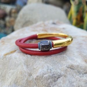 Red leather gold half hook bracelet